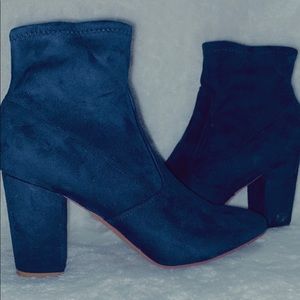 Suede blue booties
